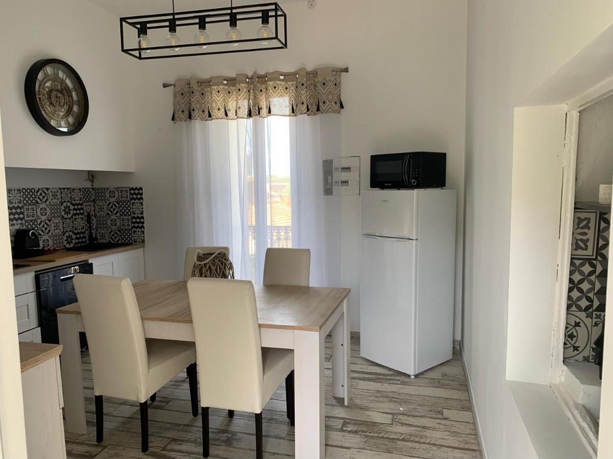 Les Dahlias Appartement 4 Personnes Jacuzzi Barbecue Jardin Arbore Climatise Agde Zewnętrze zdjęcie